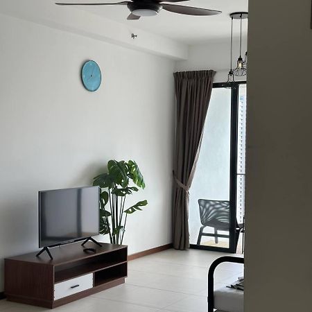 The Landmark Comfort Relax Spacious Sea View By Iz Tanjung Tokong Exteriör bild