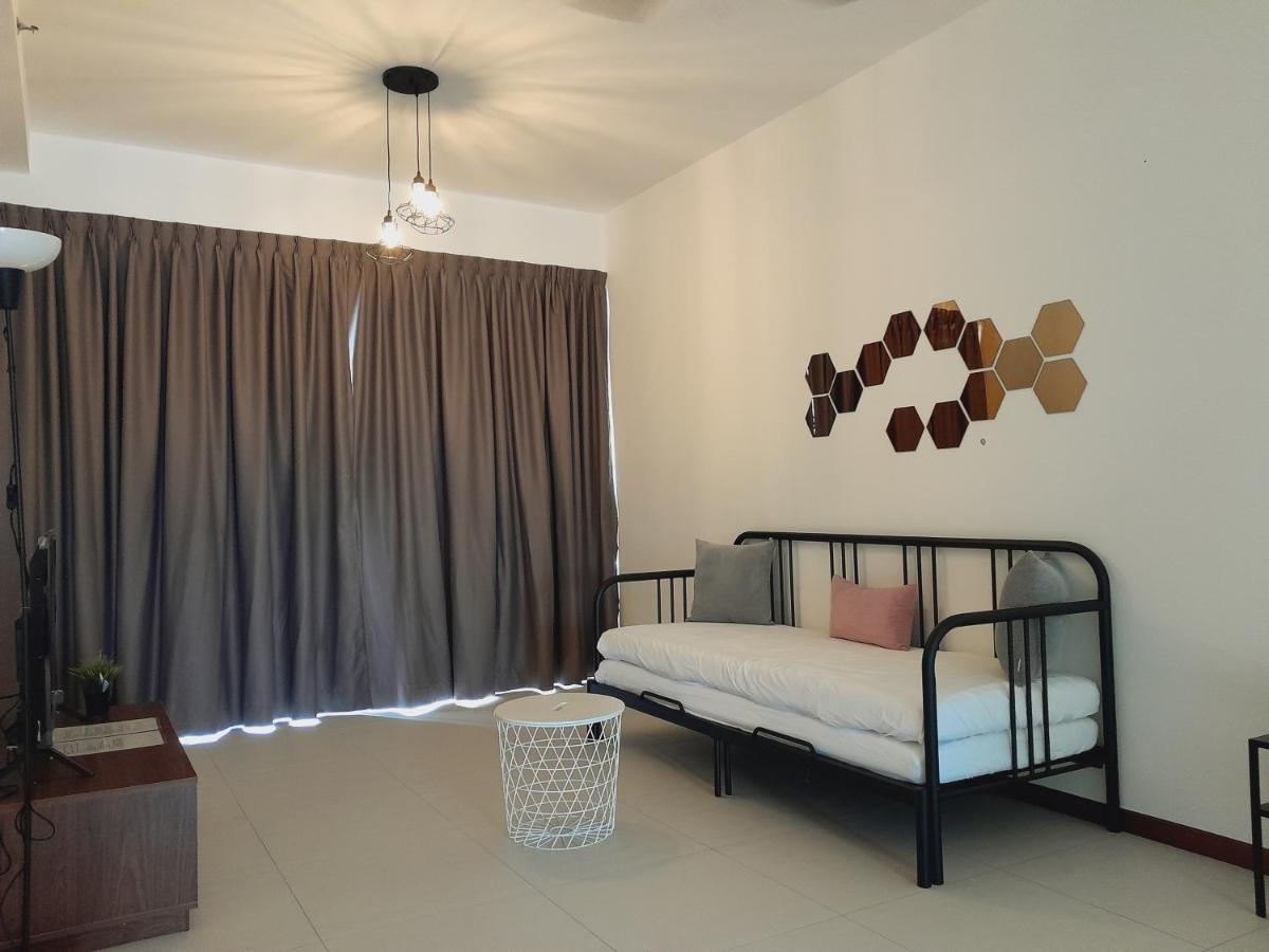 The Landmark Comfort Relax Spacious Sea View By Iz Tanjung Tokong Exteriör bild