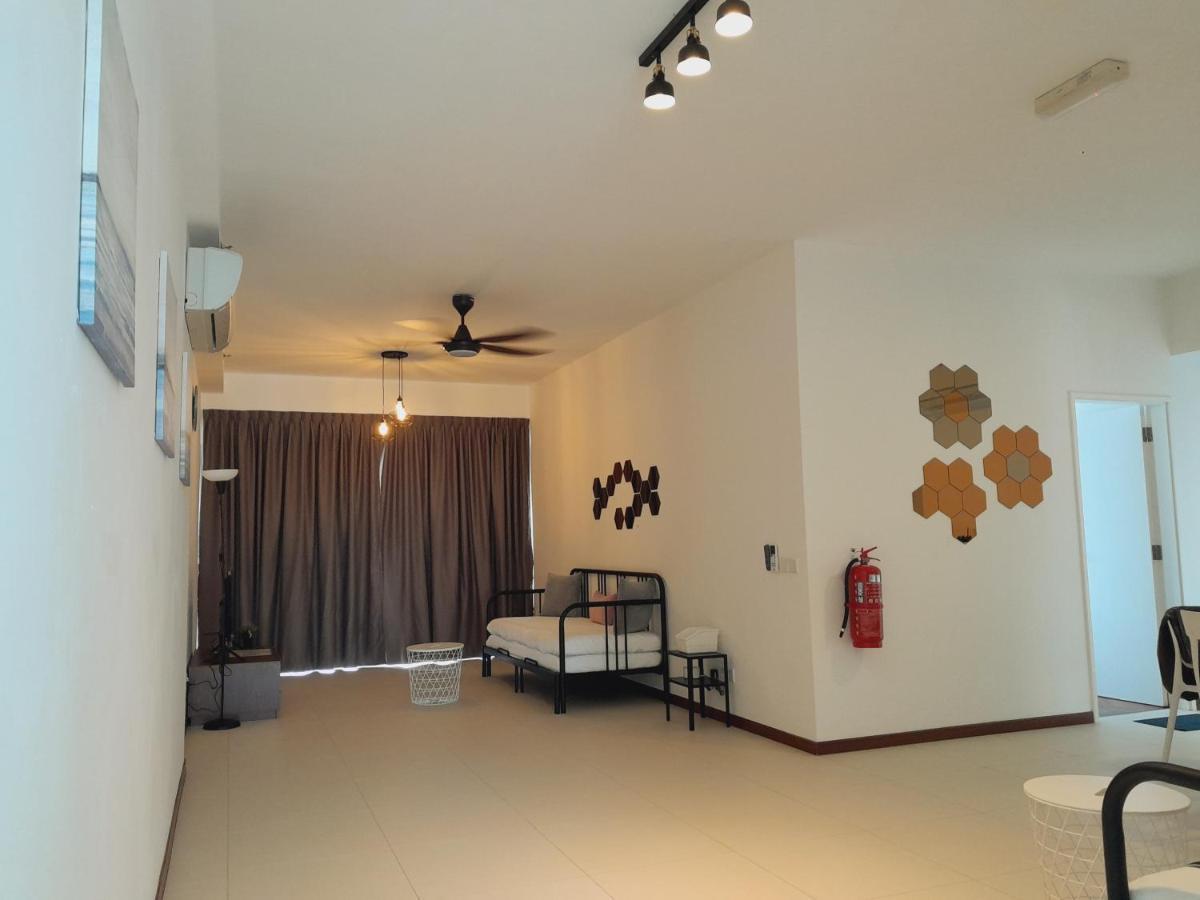 The Landmark Comfort Relax Spacious Sea View By Iz Tanjung Tokong Exteriör bild