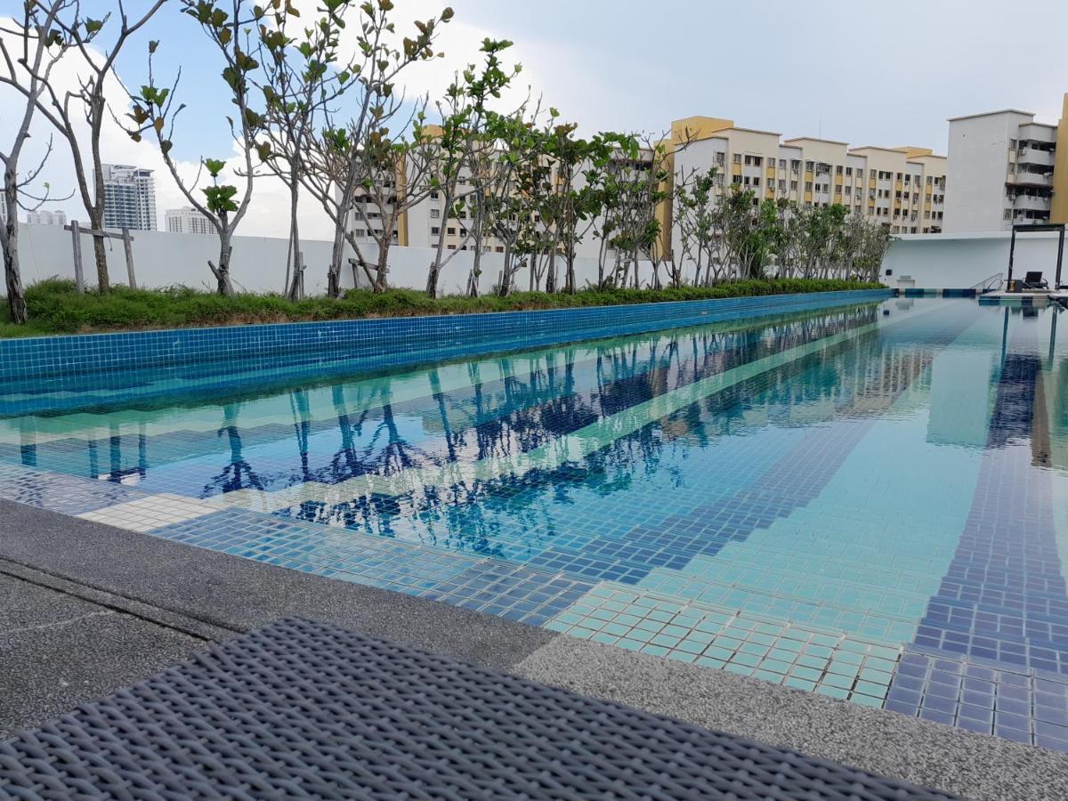 The Landmark Comfort Relax Spacious Sea View By Iz Tanjung Tokong Exteriör bild