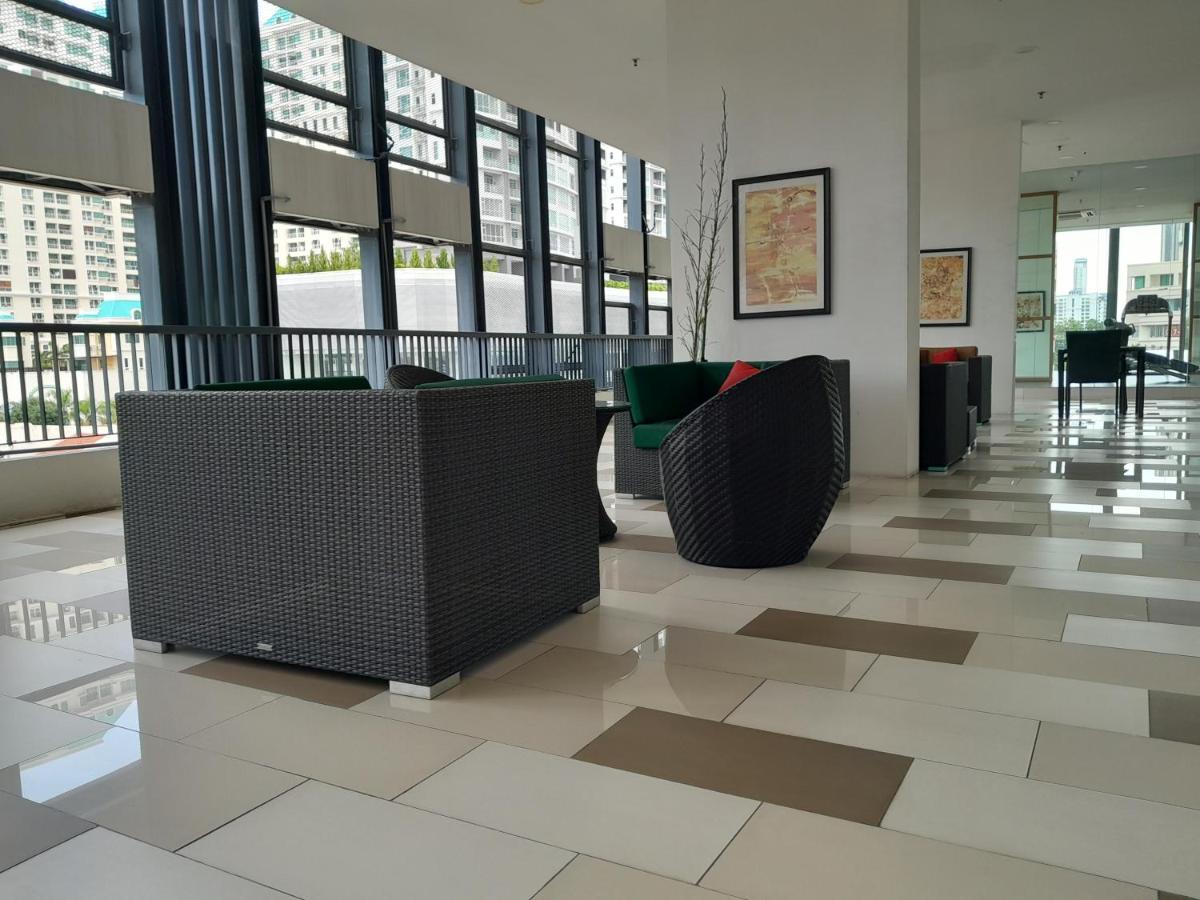 The Landmark Comfort Relax Spacious Sea View By Iz Tanjung Tokong Exteriör bild