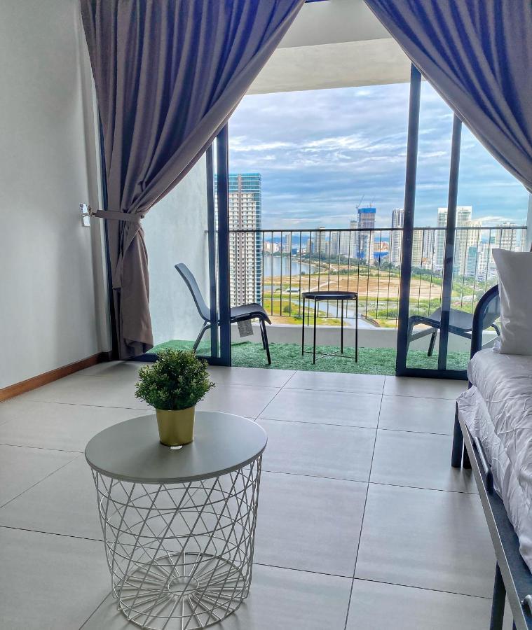 The Landmark Comfort Relax Spacious Sea View By Iz Tanjung Tokong Exteriör bild