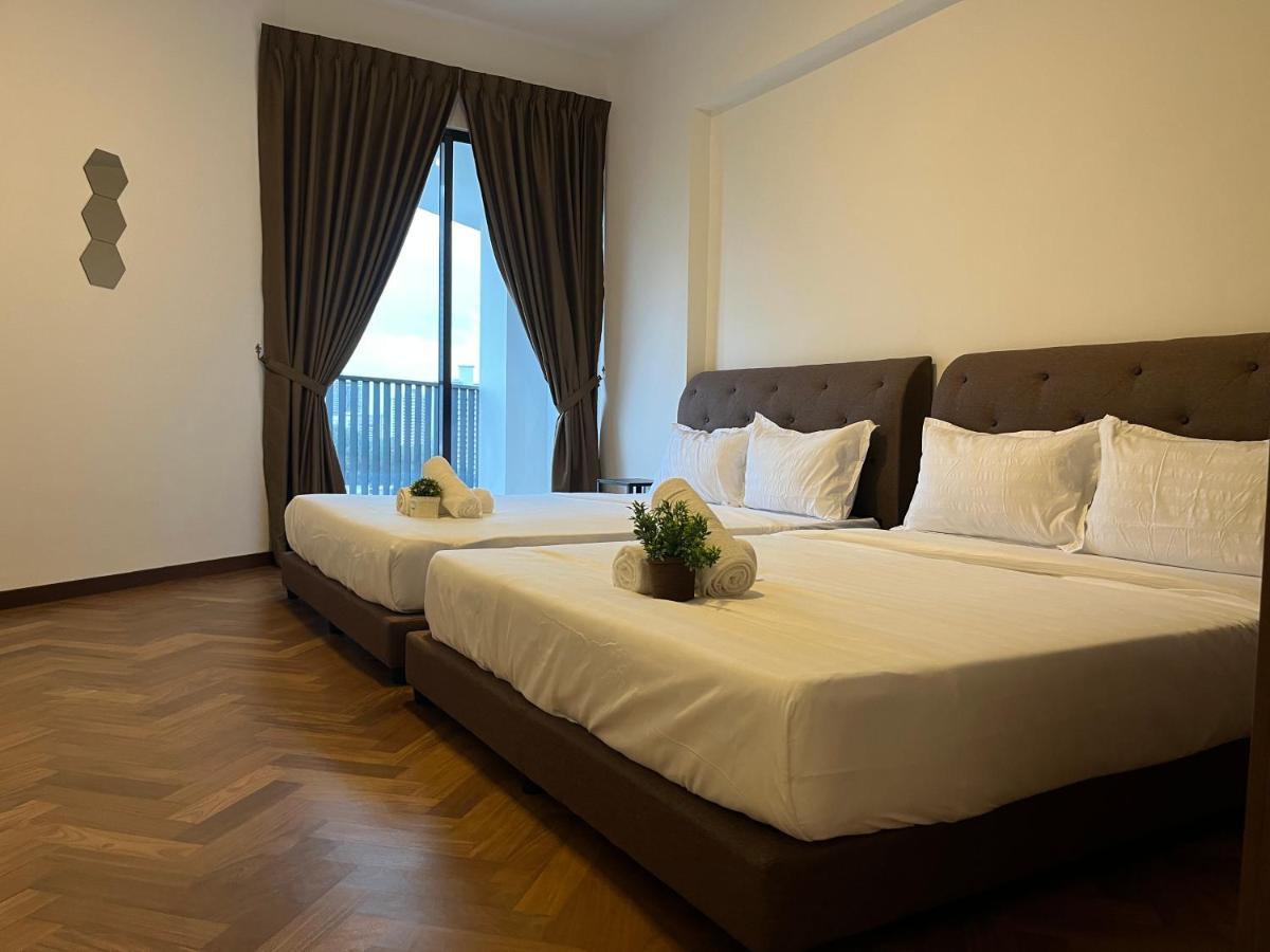The Landmark Comfort Relax Spacious Sea View By Iz Tanjung Tokong Exteriör bild