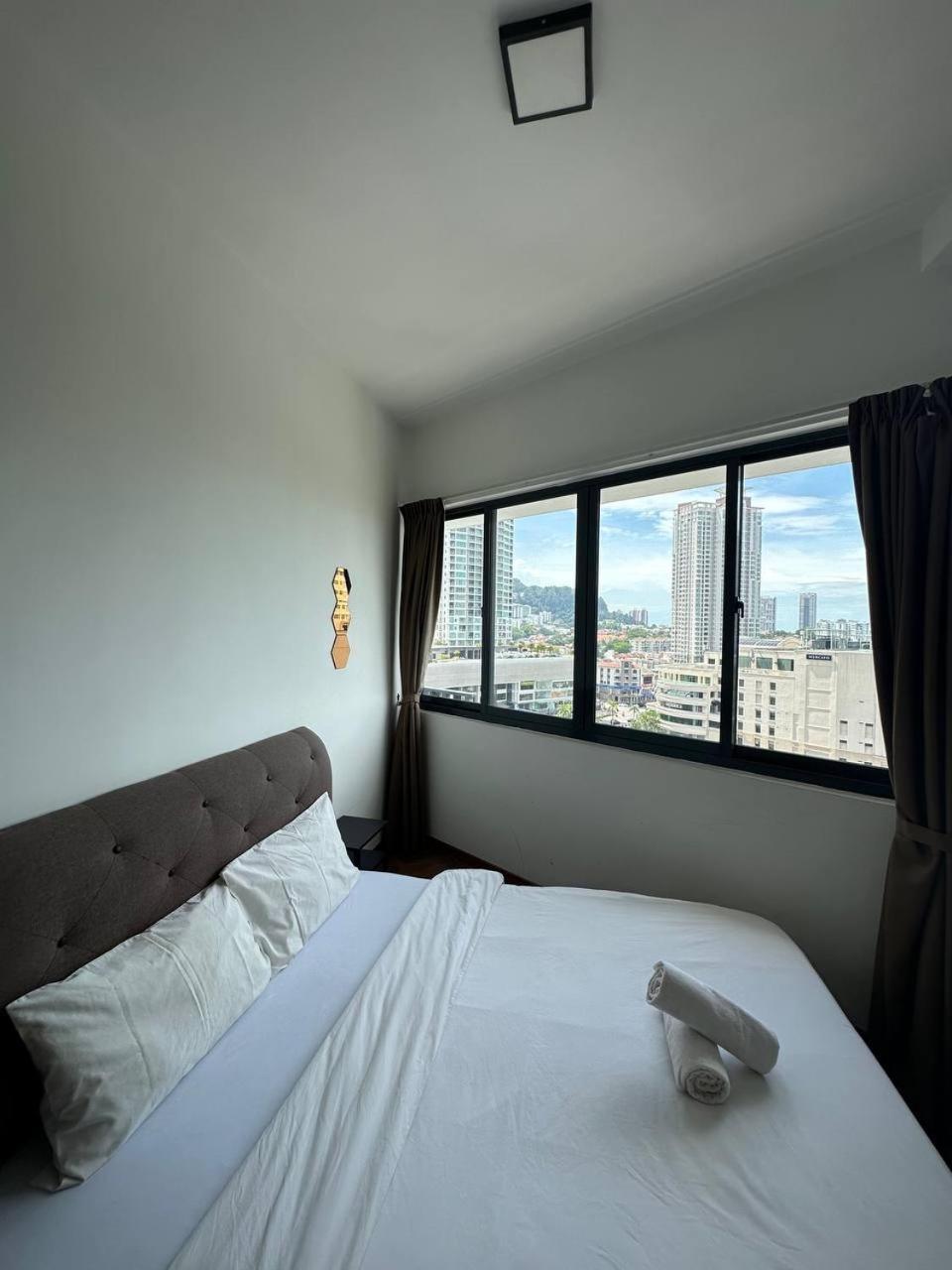 The Landmark Comfort Relax Spacious Sea View By Iz Tanjung Tokong Exteriör bild
